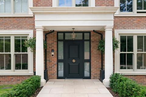 2 bedroom flat for sale, Leigh Court Close, Hurley House, KT11
