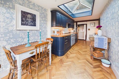 2 bedroom end of terrace house for sale, Norwich Road, Dickleburgh, Diss