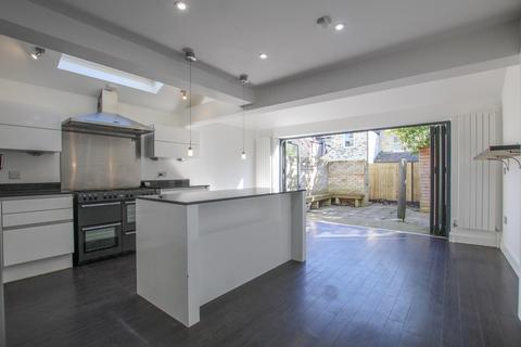 4 bedroom property to rent, Hartington Grove, Cambridge