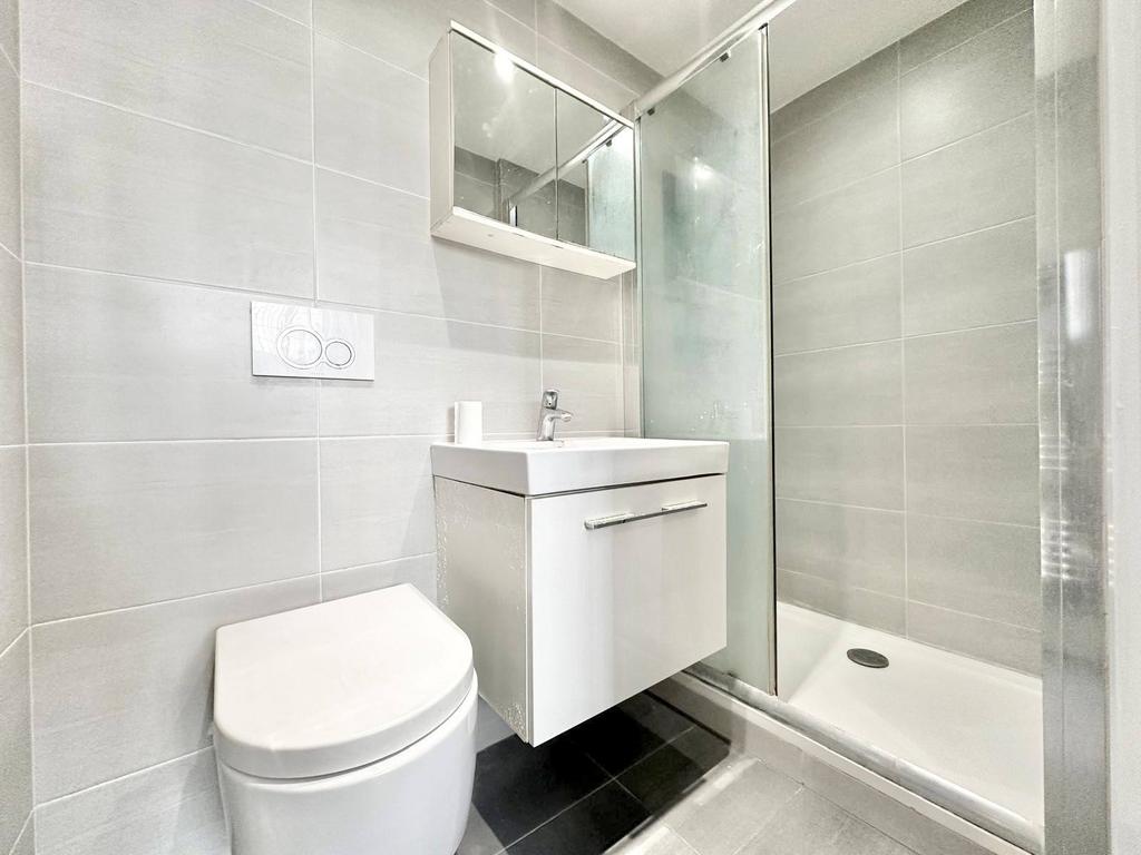 Apartment in London, Kilburn - View 3
