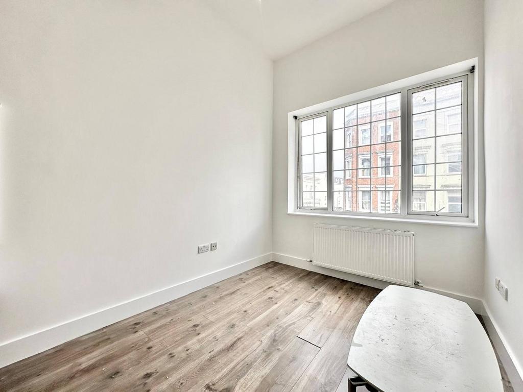 Apartment in London, Kilburn - View 5