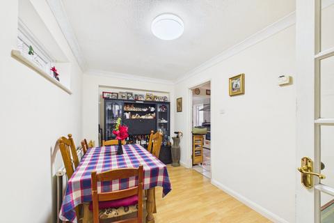 4 bedroom detached house for sale, Ashbury Drive, Blackwater, Camberley, Hampshire, GU17