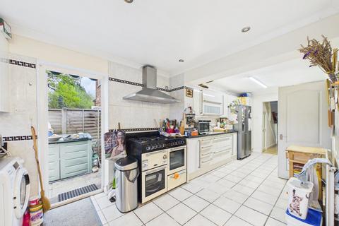 4 bedroom detached house for sale, Ashbury Drive, Blackwater, Camberley, Hampshire, GU17