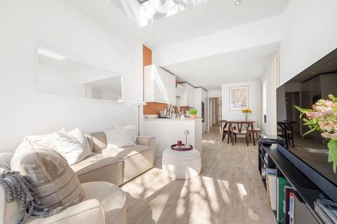 2 bedroom flat for sale, Saltoun Road, SW2