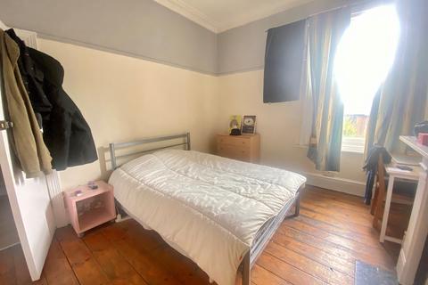 4 bedroom house to rent, Wilton Avenue, Southampton, SO15
