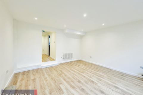 2 bedroom house to rent, Church Street, Ely, CB7