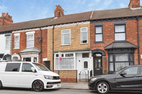 3 bedroom end of terrace house for sale, Queensgate Street, HULL