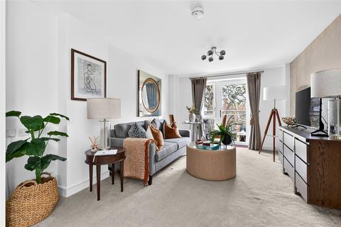 undefined, Queens Road, Weybridge, Surrey, KT13
