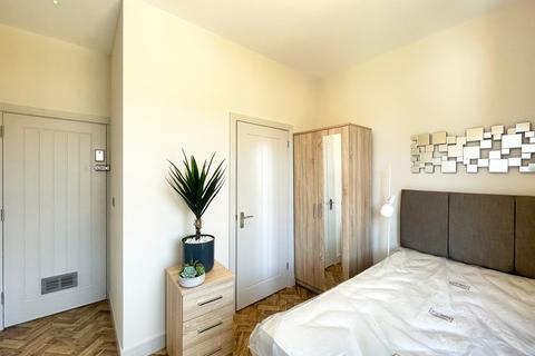 1 bedroom in a house share to rent, Ramuz Drive, Westcliff On Sea SS0