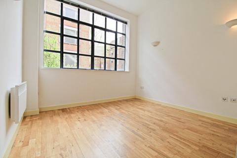 Studio to rent, Boundary Street, London E2