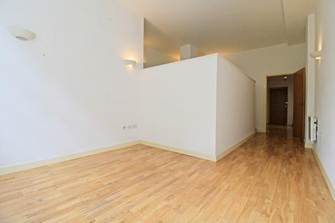 Studio to rent, Boundary Street, London E2