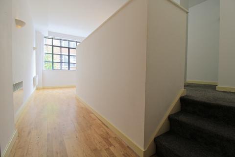Studio to rent, Boundary Street, London E2