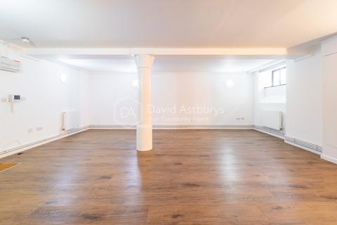 Studio to rent, Tyssen Street, Dalston, London