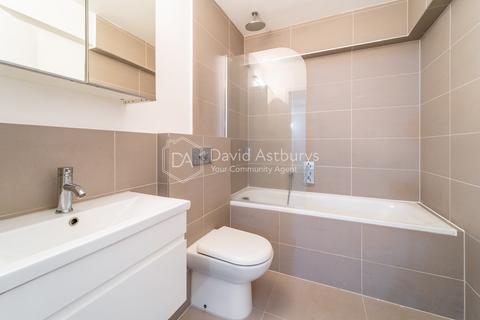 Studio to rent, Tyssen Street, Dalston, London