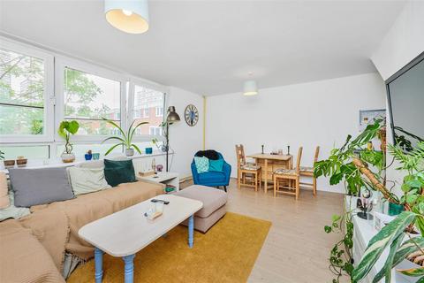 Battersea Bridge Road, London SW11