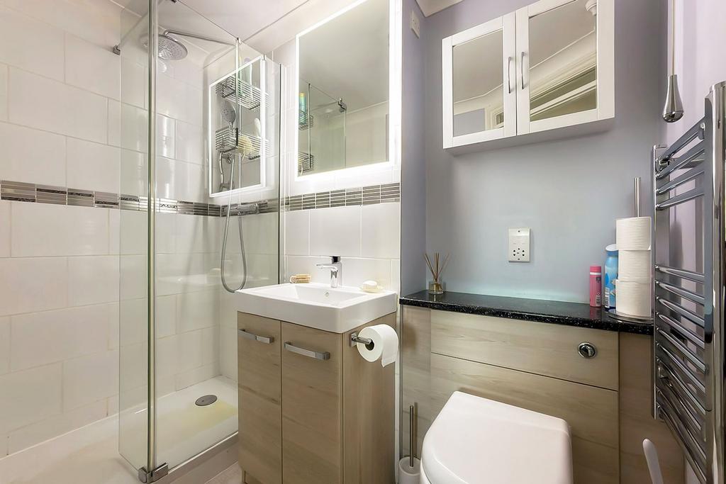 Ensuite