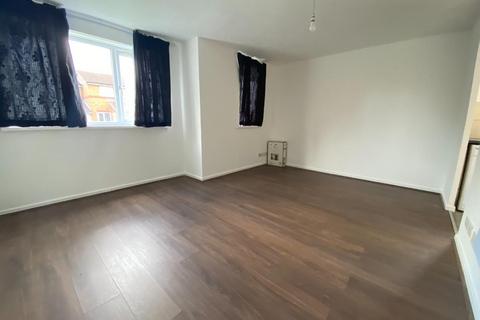 1 bedroom in a house share to rent, Coopers Close, Dagenham