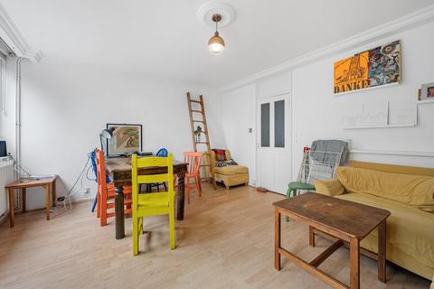 3 bedroom maisonette for sale, Pownall Road, London, E8