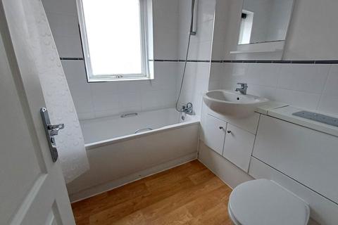 3 bedroom semi-detached house to rent, St. Peters Grove, Canterbury, Kent, CT1