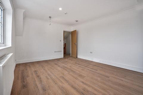 9 bedroom end of terrace house for sale, Horsenden Lane South, Greenford, UB6