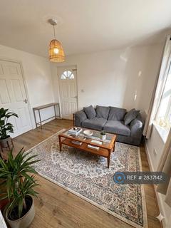 3 bedroom flat to rent, Graham Road, London, E8