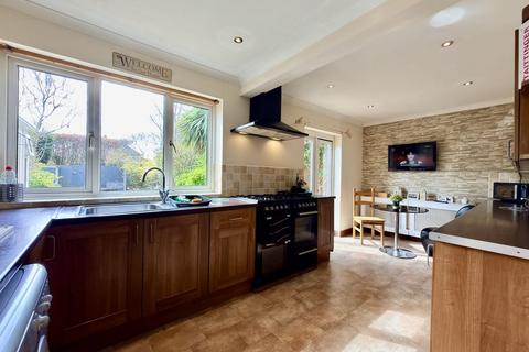3 bedroom semi-detached house for sale, Walmley Ash Road, Sutton Coldfield