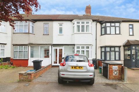 4 bedroom terraced house for sale, Warren Road, Ilford IG6