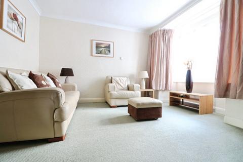 4 bedroom terraced house for sale, Warren Road, Ilford IG6