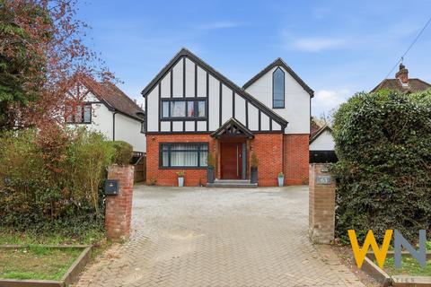 Hall Green Lane, Brentwood CM13