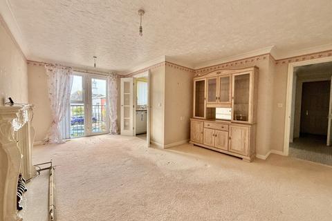 1 bedroom apartment for sale, Ridgeway, Plymouth Age restricted property in a fantastic location