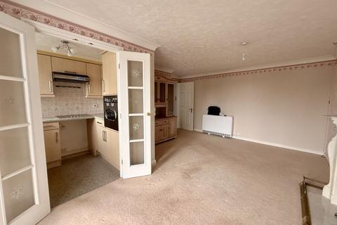 1 bedroom apartment for sale, Ridgeway, Plymouth Age restricted property in a fantastic location
