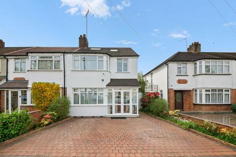 4 bedroom end of terrace house for sale, Rothesay Avenue, Greenford