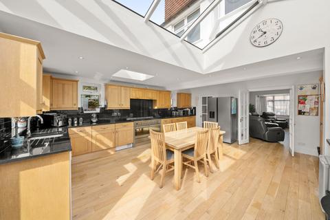 4 bedroom end of terrace house for sale, Rothesay Avenue, Greenford