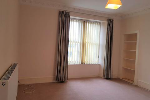 1 bedroom flat to rent, 22 3/2 Forest Park Road, ,