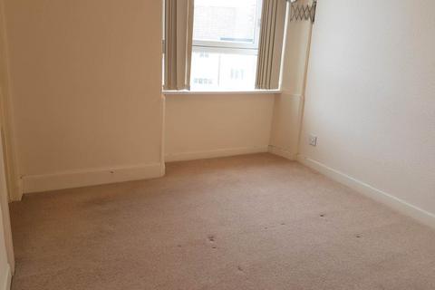 1 bedroom flat to rent, 22 3/2 Forest Park Road, ,