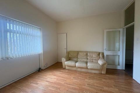 1 bedroom apartment for sale, Carolyn Court, Luton, Bedfordshire, LU3 2NF