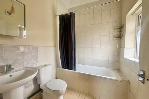 1 bedroom apartment for sale, Carolyn Court, Luton, Bedfordshire, LU3 2NF