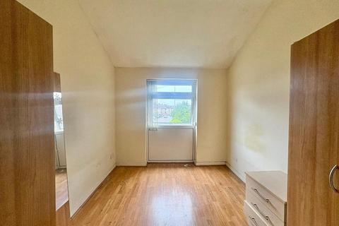 1 bedroom apartment for sale, Carolyn Court, Luton, Bedfordshire, LU3 2NF