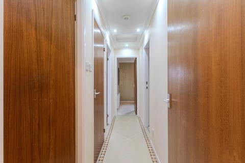 2 bedroom flat for sale, Blenheim Court, Stepps, G33 6EA