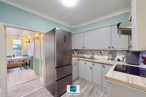 3 bedroom terraced house for sale, Tysea Hill, Stapleford Abbotts, RM4