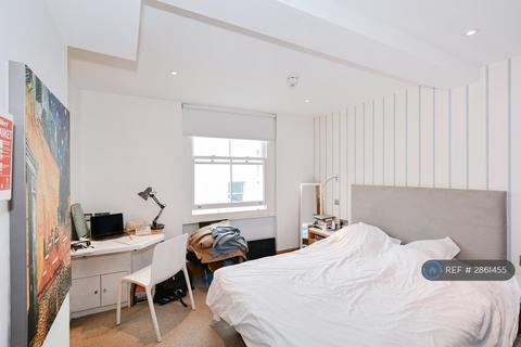 Studio to rent, Willoughby St, London, WC1A