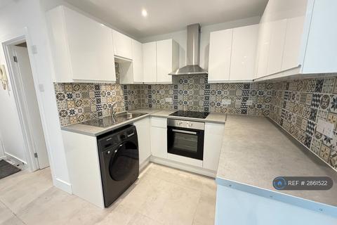 2 bedroom flat to rent, Calcot, Reading, RG31