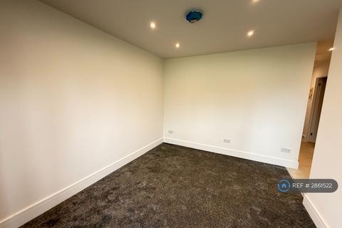 2 bedroom flat to rent, Calcot, Reading, RG31