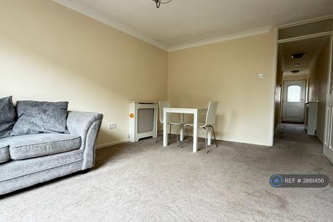 1 bedroom maisonette to rent, Harlech Avenue, Caversham, Reading, RG4