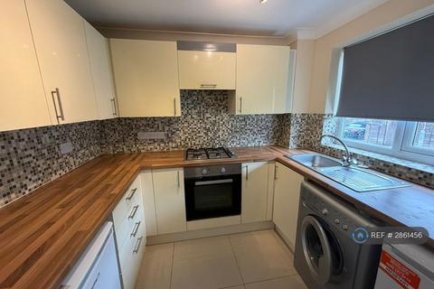 1 bedroom maisonette to rent, Harlech Avenue, Caversham, Reading, RG4