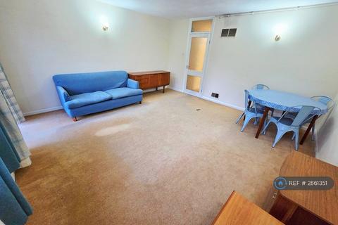 2 bedroom maisonette to rent, Elm Hatch, Pinner, HA5