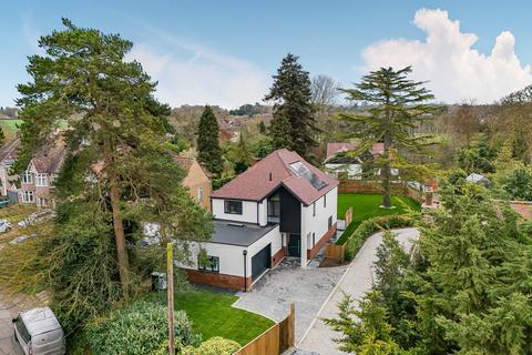 5 bedroom detached house for sale, Norwood lane , Meopham, DA13 0YA