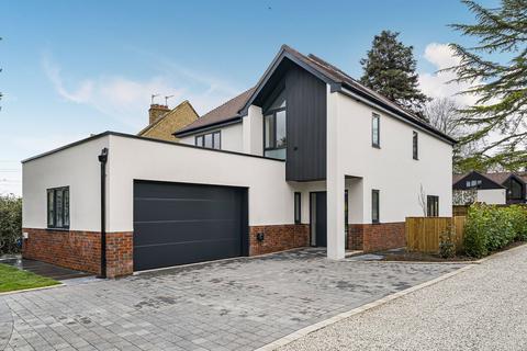 5 bedroom detached house for sale, Norwood lane , Meopham, DA13 0YA