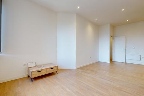1 bedroom flat to rent, Riverbank Way