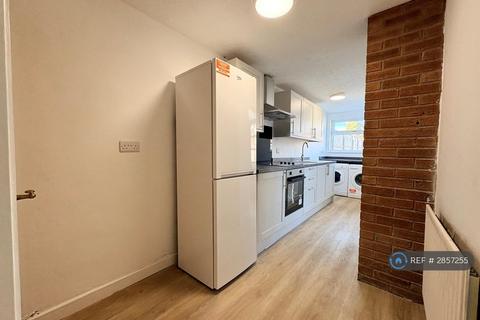 3 bedroom terraced house to rent, Broad Lane, Coventry, CV5